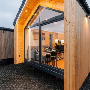 Casa Móvil T2 GABANA – 35 m² con Altillo – Estilo Cabaña Nórdica