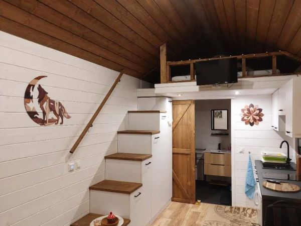 Tiny House 10 × 3,5 m – 35 m² con Terraza – Estilo Cabaña con Altillo - Imagen 4